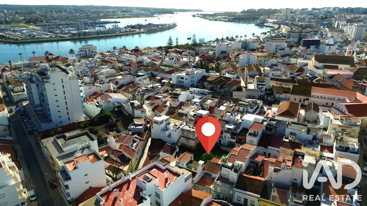 Terreno urbano de 318 m² em Portimão