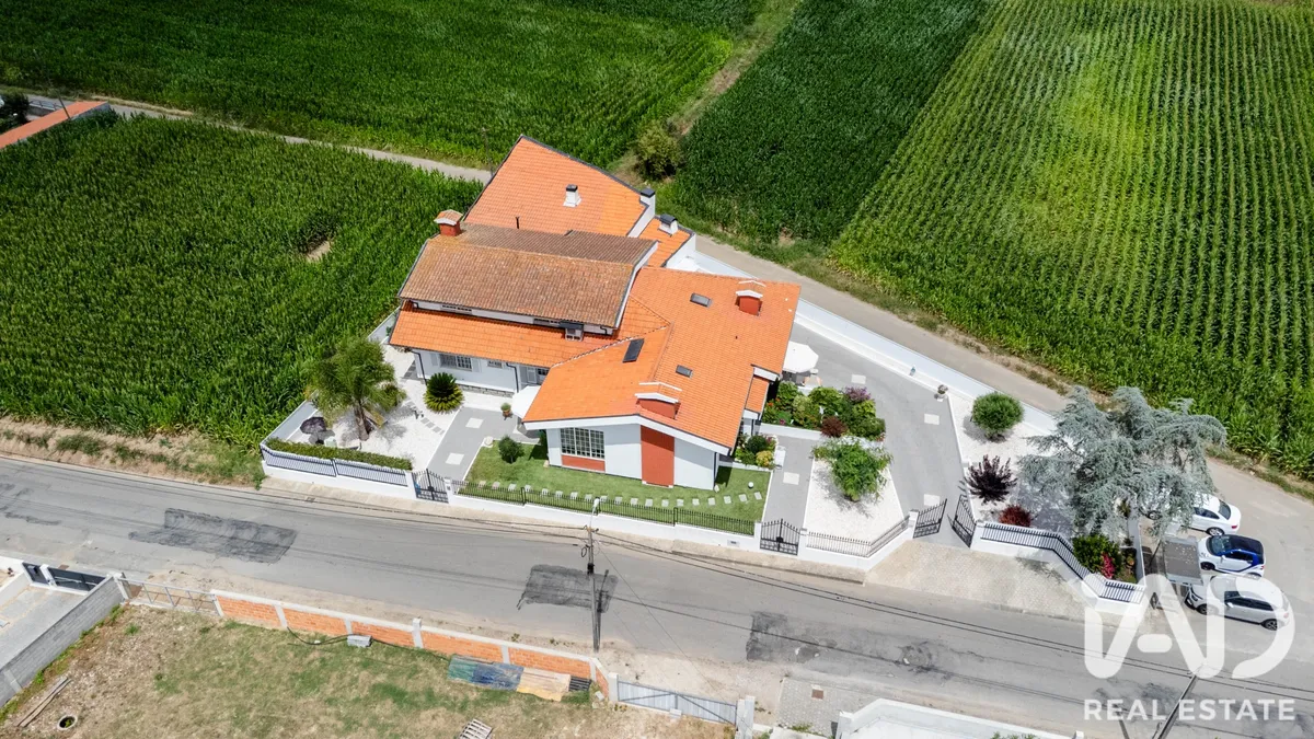 Moradia térrea 4 quartos de 422 m² em São João de Ovar