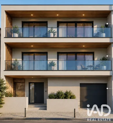 Casa com espaço comercial em Póvoa de Varzim