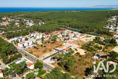 Terreno urbano  em Charneca da Caparica