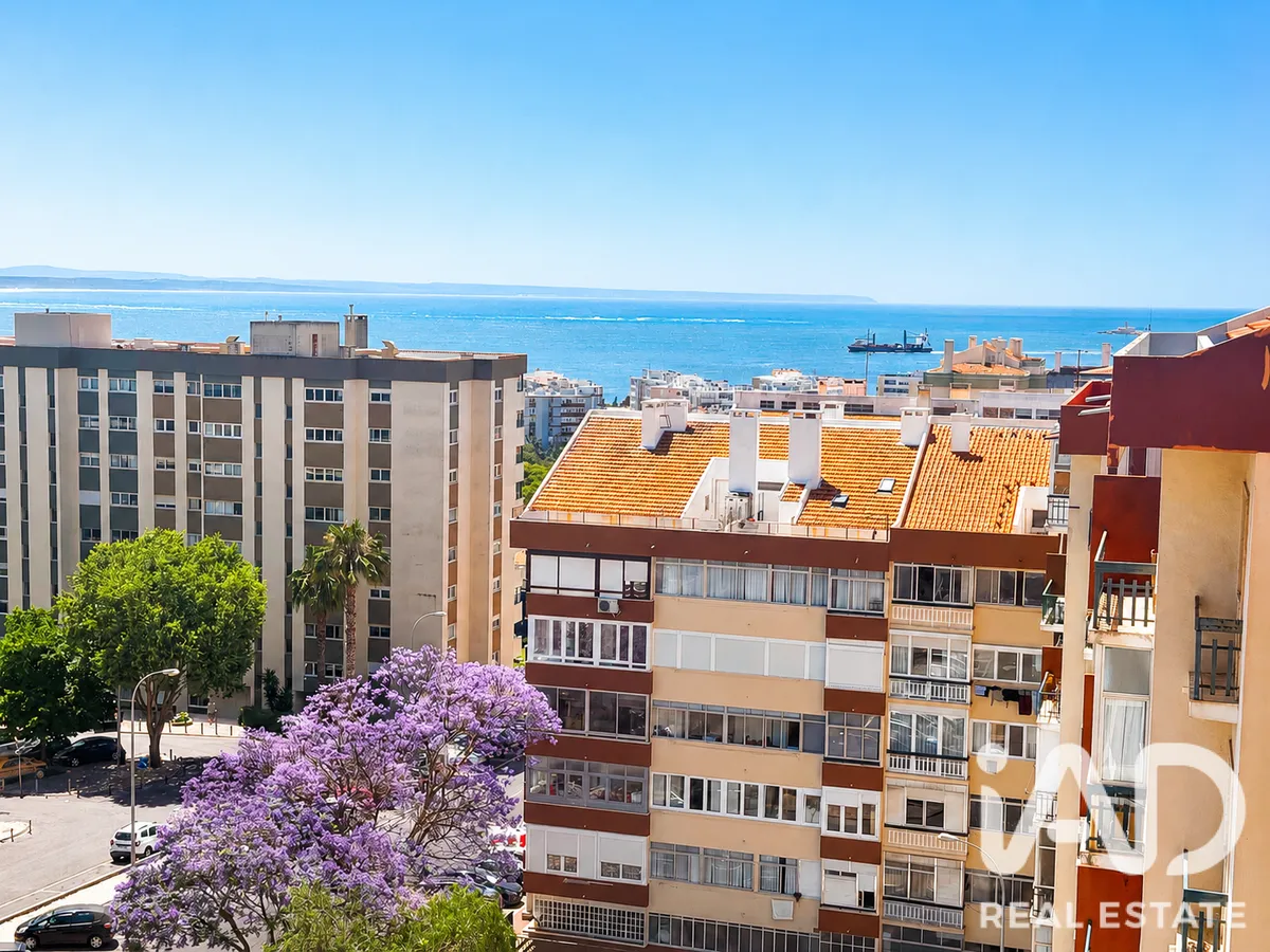 Duplex 2 quartos de 135 m² em Oeiras