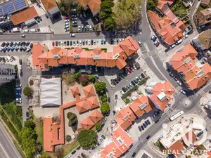 Apartment T5+ in Carcavelos