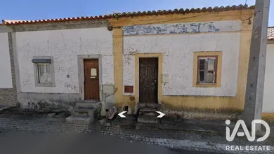 Moradia em banda em S.Miguel do Rio Torto