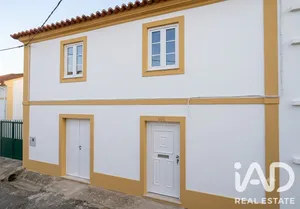 Moradia em banda  em Tramagal