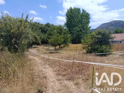 Fotografia 8 de Terreno urbano de 3040 m² em Alcaria