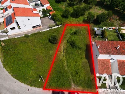 Fotografia 4 de Terreno urbano de 671 m² em Leiria