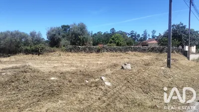 Fotografia 3 de Terreno urbano de 3330 m² em Tondela