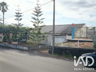 Detached house in Madalena do Pico
