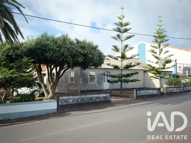 Detached house in Madalena do Pico