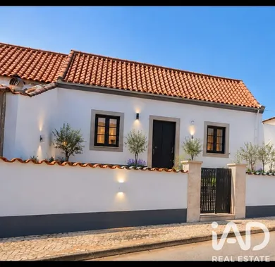 Casa/Moradia  em pero moniz