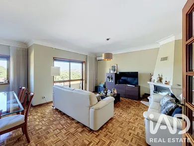 Appartement T4 à Leça do Balio