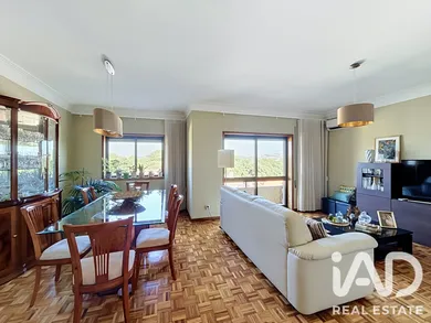 Appartement T4 à Leça do Balio