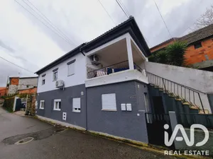 Maison  à Tondela