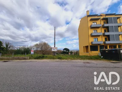 Fotografia 3 de Terreno urbano de 440 m² em Santa Comba Dão