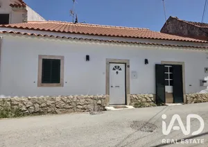 House  in Malaqueijo