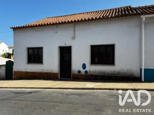 Moradia térrea em São Teotônio