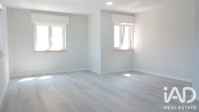 Fotografia 3 de Apartamento de 74 m² em Corroios
