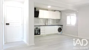 Apartamento T3 em Almada