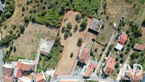 Terreno urbano em Avelar
