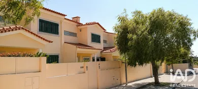 Moradia geminada em Esmoriz