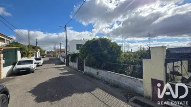 Terreno urbano em Charneca de Caparica