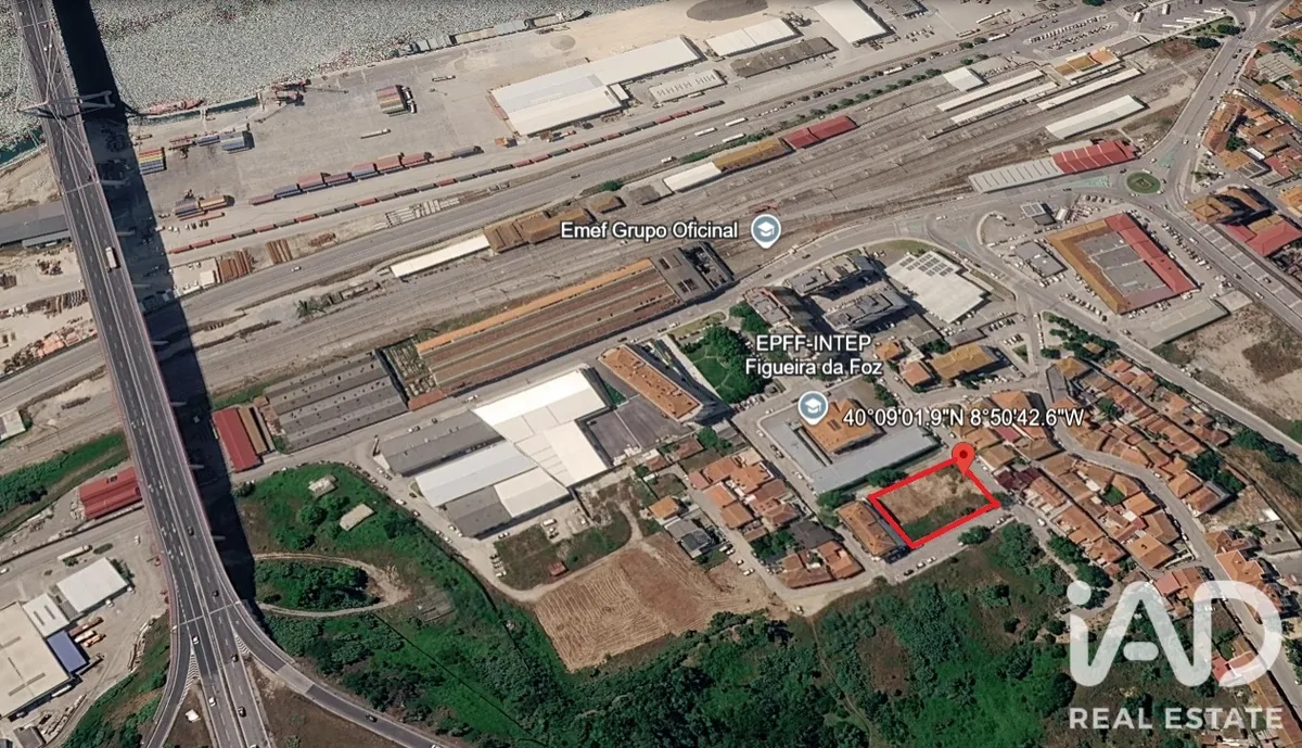 Terreno urbano de 340 m² em Figueira da Foz