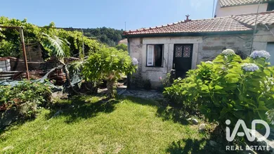 Semi-detached house in Seixas