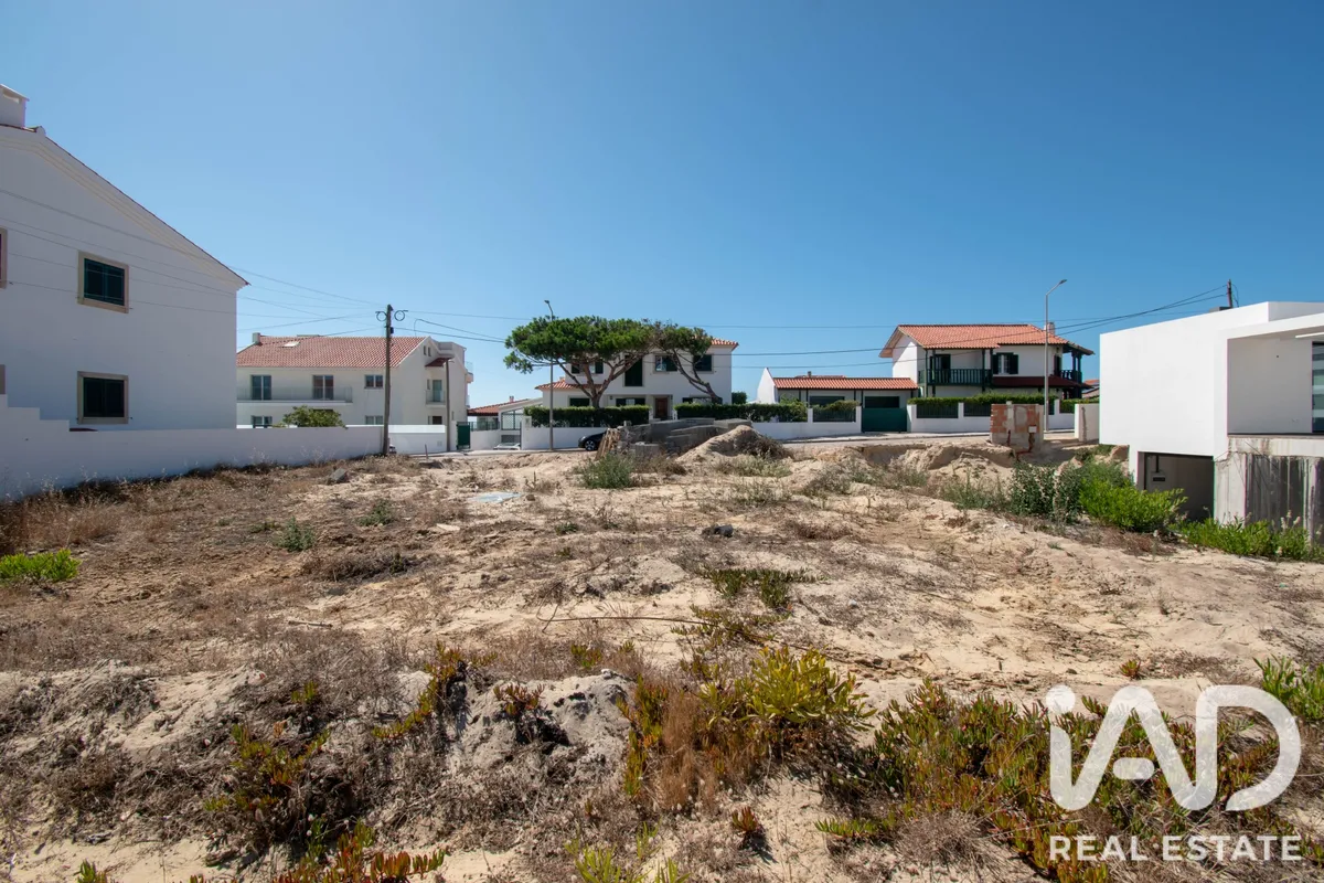 Terreno urbano de 475 m² em Pataias