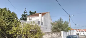 Apartment in house in Almeirim