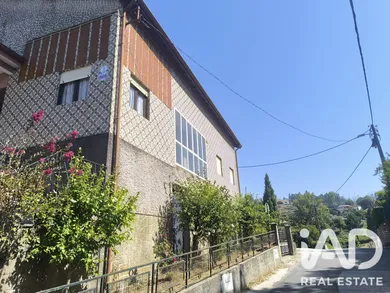 House  in Borba de Godim