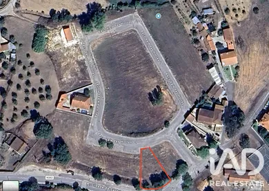 Terreno urbano  em Aldeia da Ribeira