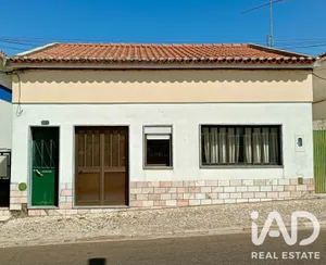 Casa com espaço comercial em Estremoz