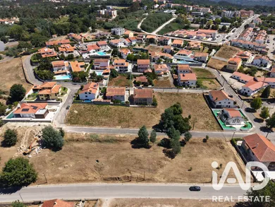 Terreno urbano em Santa Comba Dão