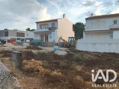 Fotografia 1 de Terreno urbano de 645 m² em Sesimbra