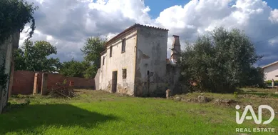 Casa/Moradia em Couto do Mosteiro
