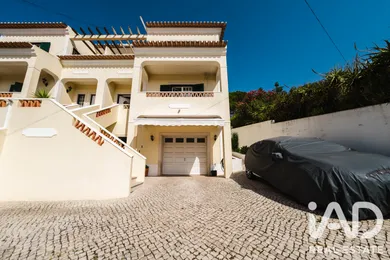Moradia geminada em Cadaval