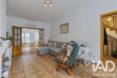 Moradia geminada em Marateca