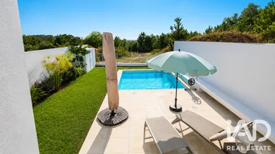 Moradia geminada em Sesimbra