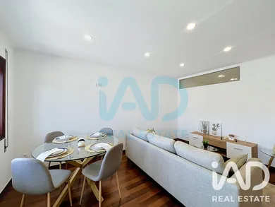Apartment T3 in Pedrouços