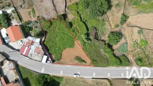 Terreno urbano em Vila Nova