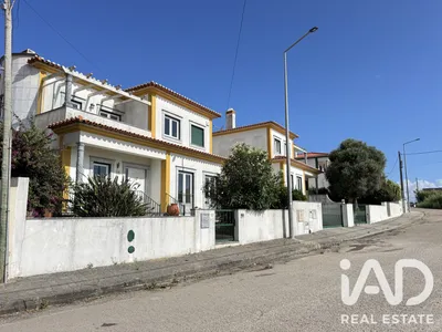 Fotografia 1 de Casa/Moradia 4 quartos de 223 m² em Santa Bárbara
