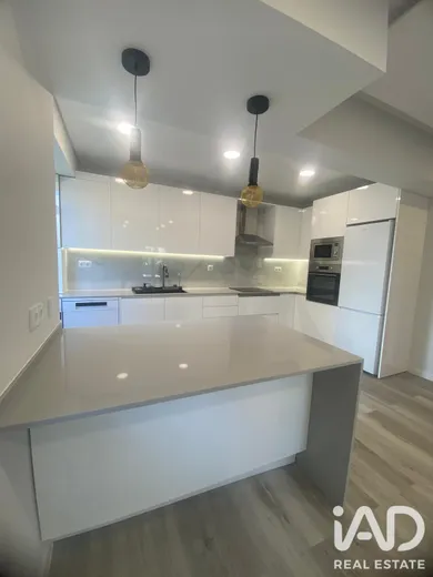 Apartamento T2 em Corroios