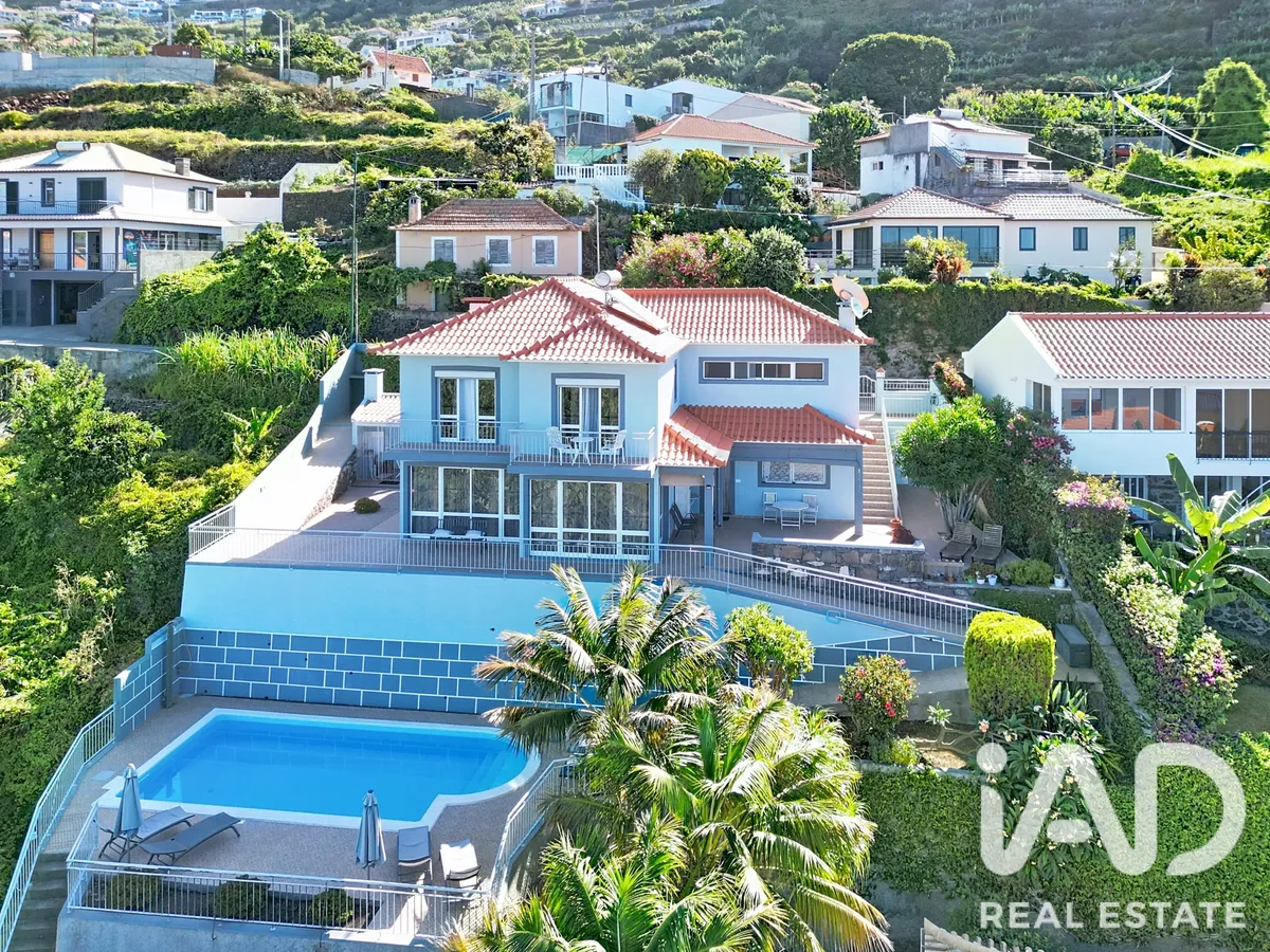 Casa/Moradia 3 quartos de 259 m² em Arco da Calheta