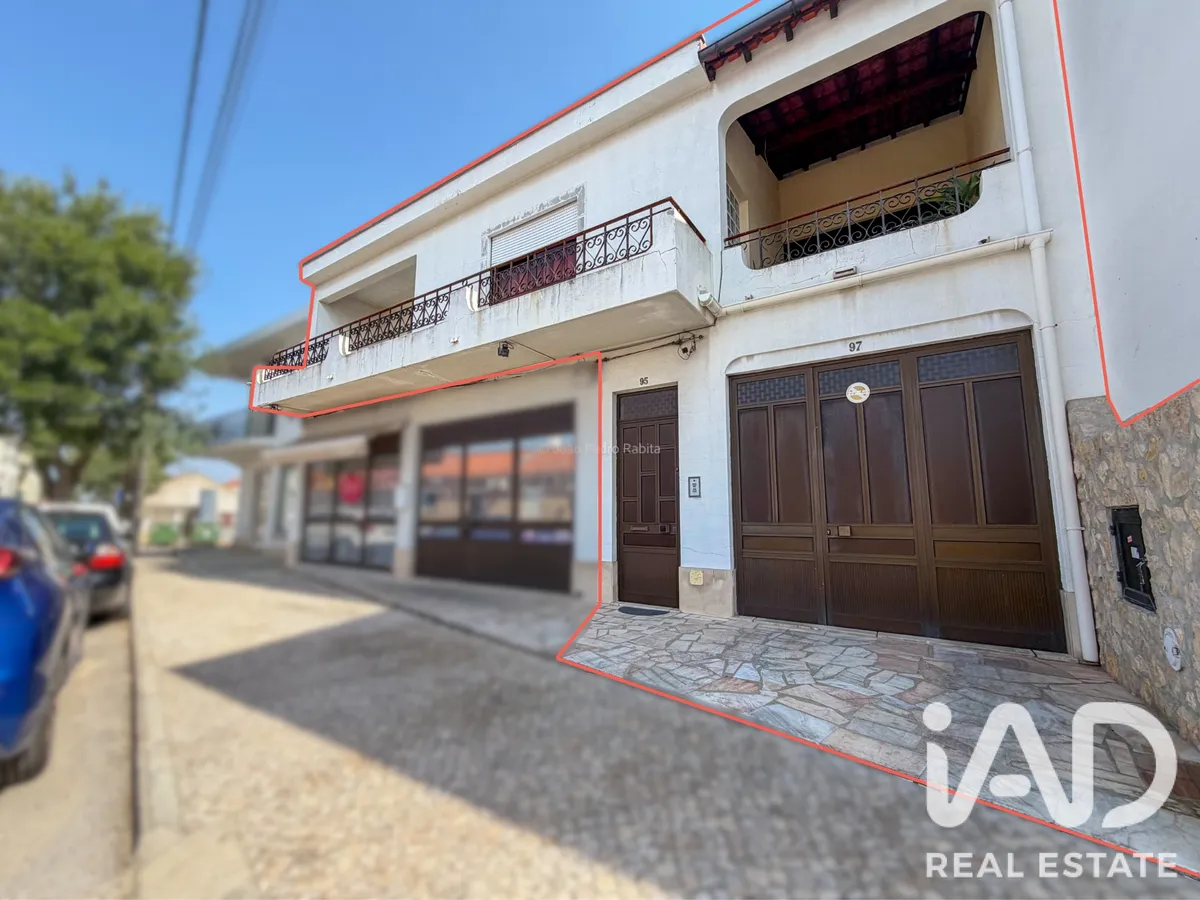 Moradia em banda 3 quartos de 187 m² em Fazendas de Almeirim