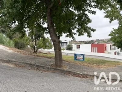 Fotografia 9 de Terreno urbano de 671 m² em Leiria