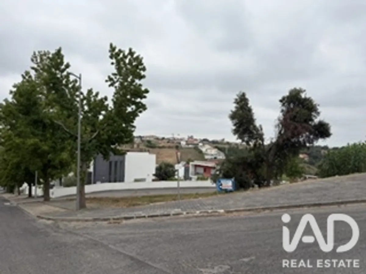 Terreno urbano de 313 m² em Barreira