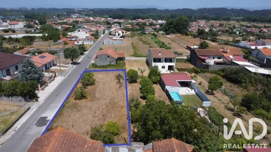 Terreno urbano em Fermentelos
