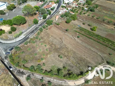 Fotografia 3 de Terreno de 2840 m² em Leiria