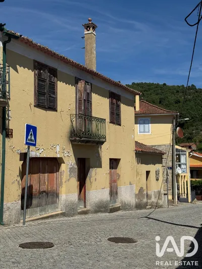 Fotografia 1 de Casa/Moradia 3 quartos de 299 m² em Tabuaço