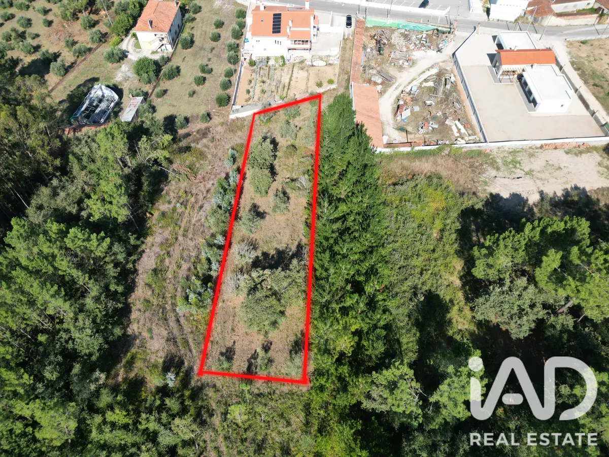 Terreno de 1130 m² em Leiria
